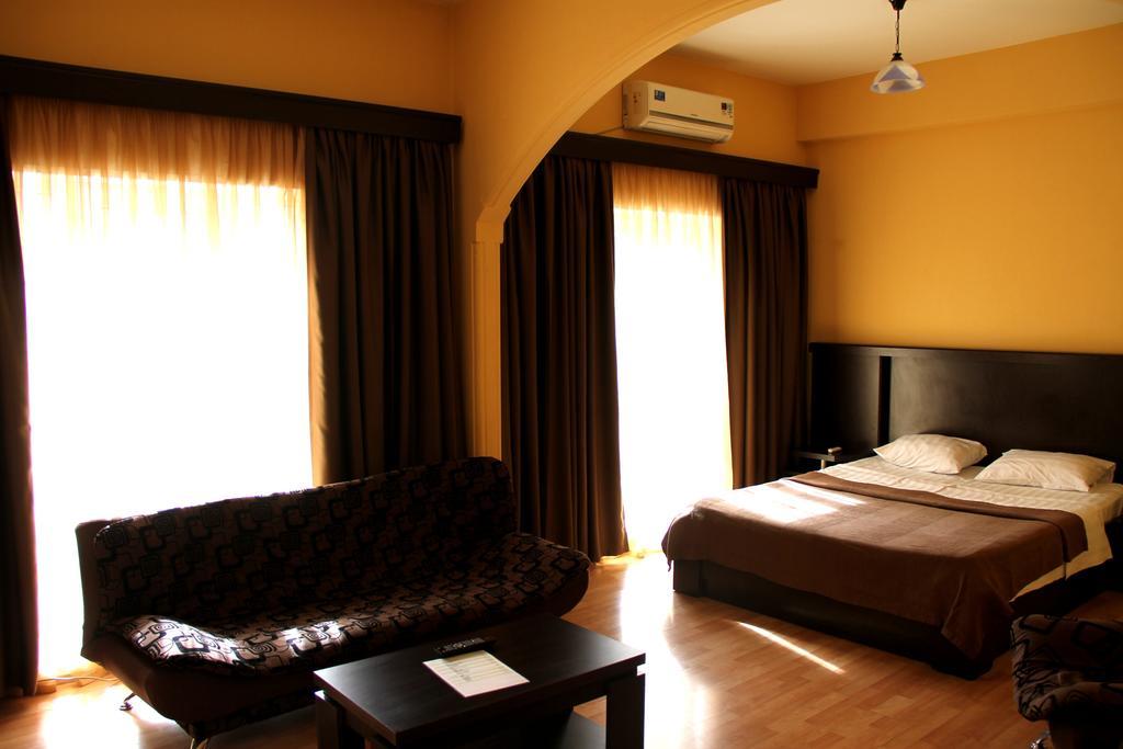 Avenue Hotel Tbilisi Zimmer foto