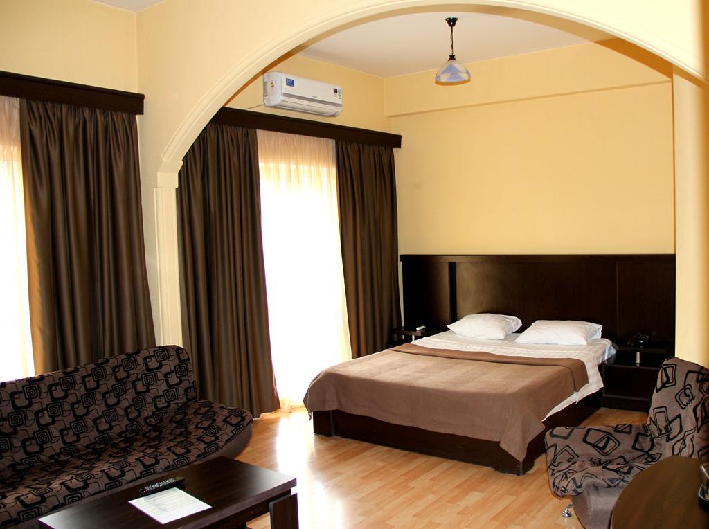 Avenue Hotel Tbilisi Zimmer foto
