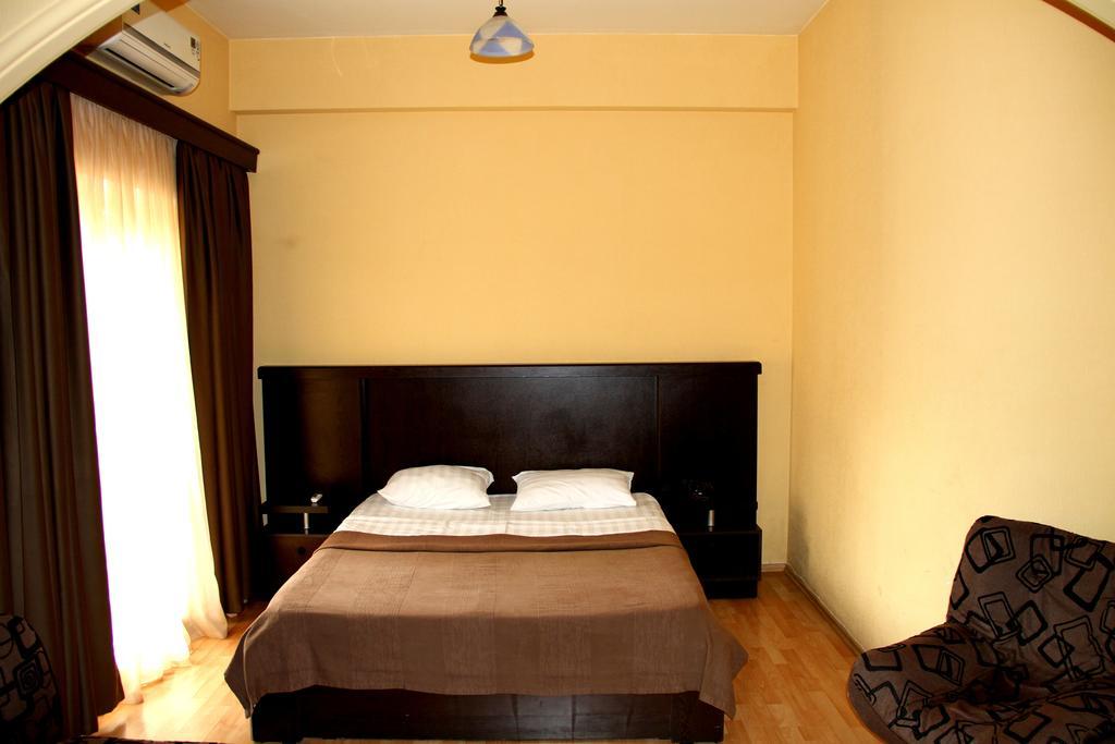 Avenue Hotel Tbilisi Zimmer foto