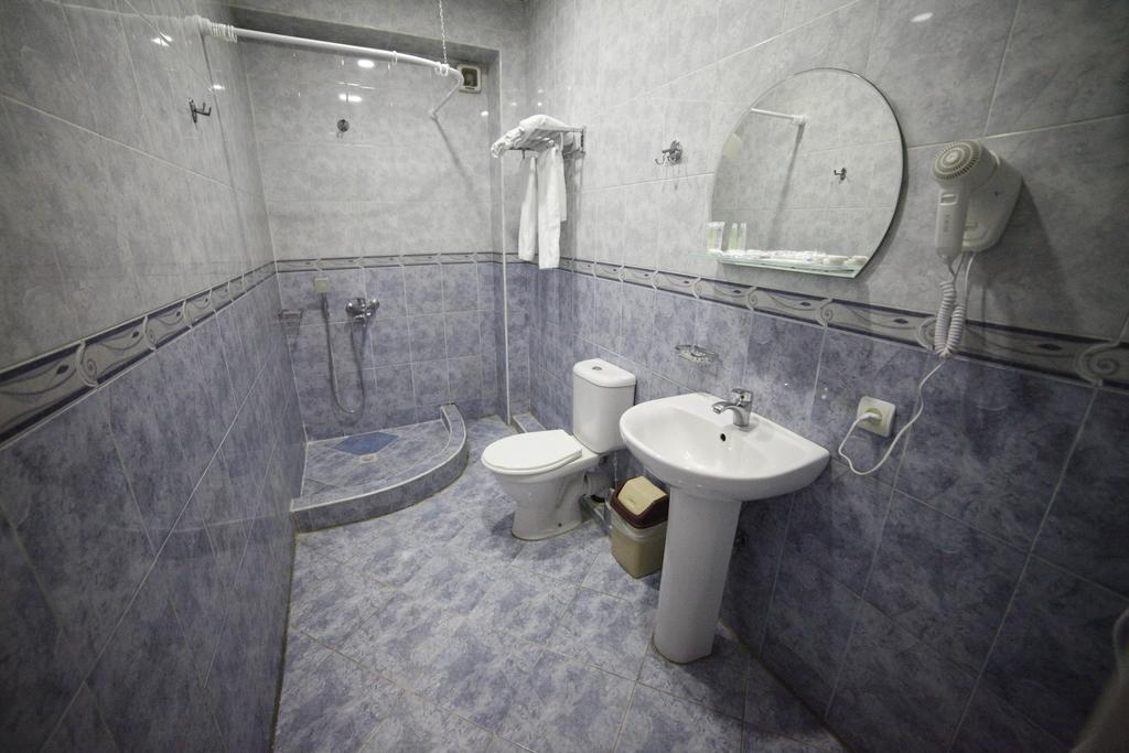 Avenue Hotel Tbilisi Zimmer foto