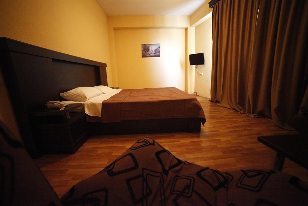 Avenue Hotel Tbilisi Zimmer foto