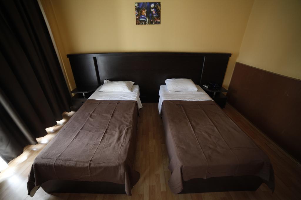 Avenue Hotel Tbilisi Zimmer foto